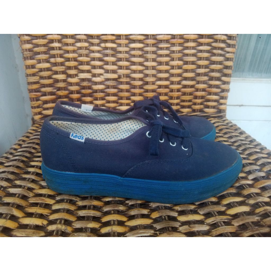 sepatu wanita keds