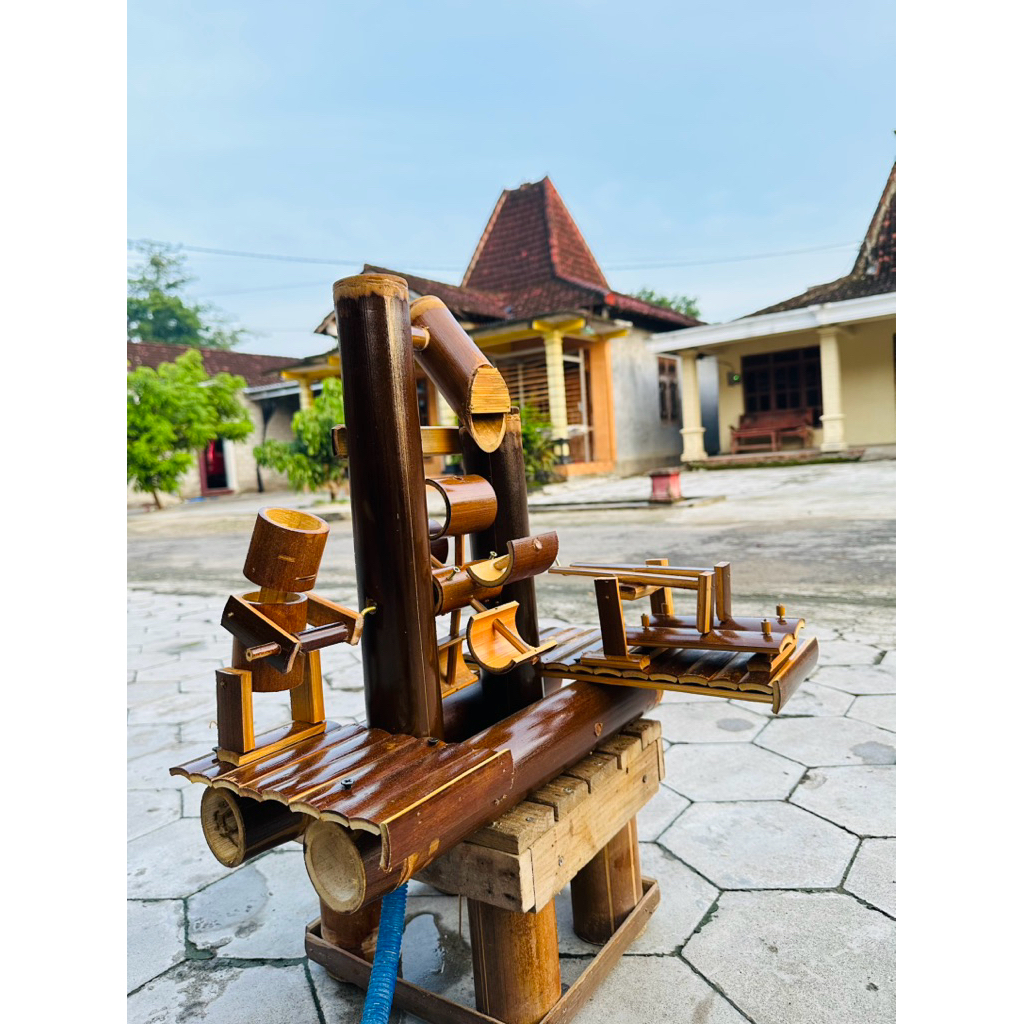 kincir air bambu sederhana