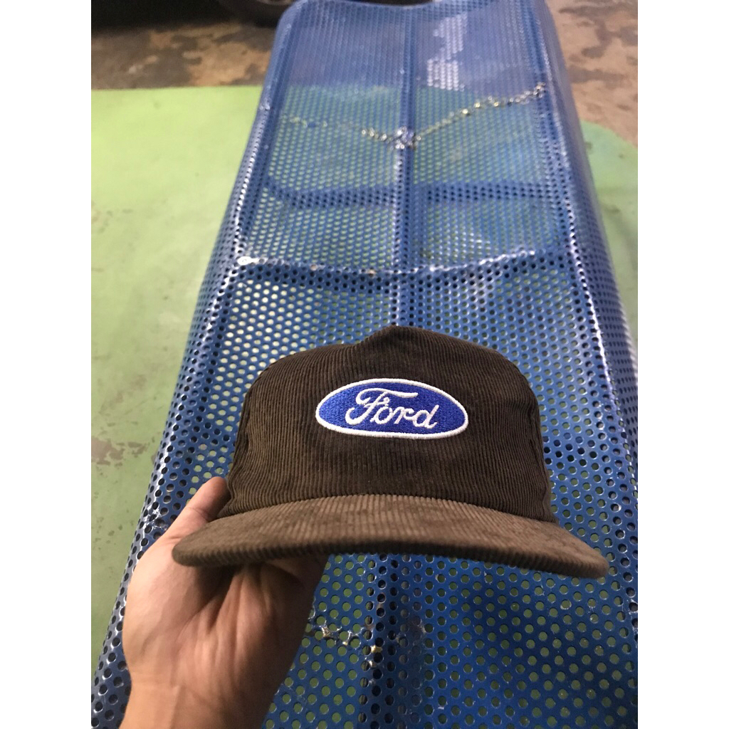 topi corduroy ford