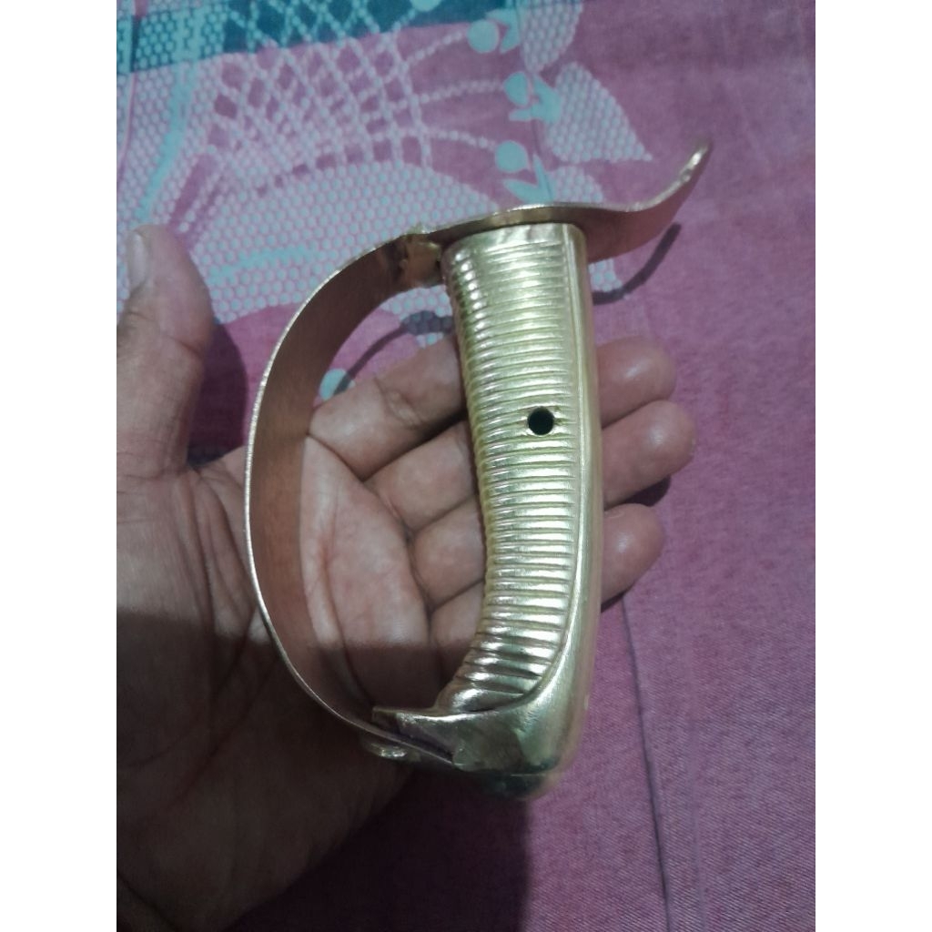 handel gagang koleksi pedang kuno kuningan