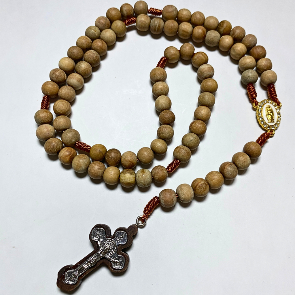 Kalung Rosario Kayu Cendana 77 doa bapa kami - Cendana wangi