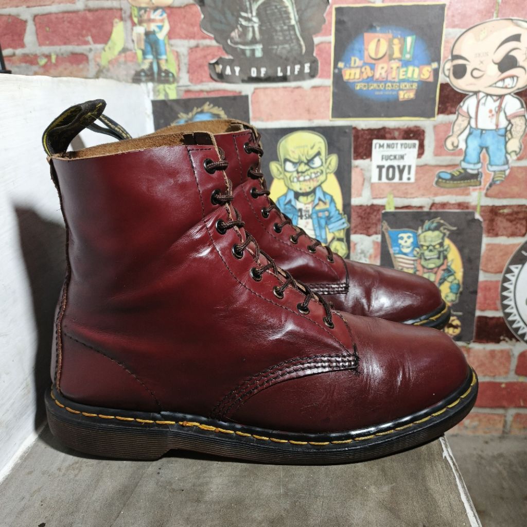 Dr. martens red chery. mie
