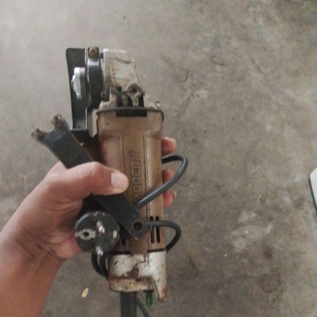 gerinda tangan modern