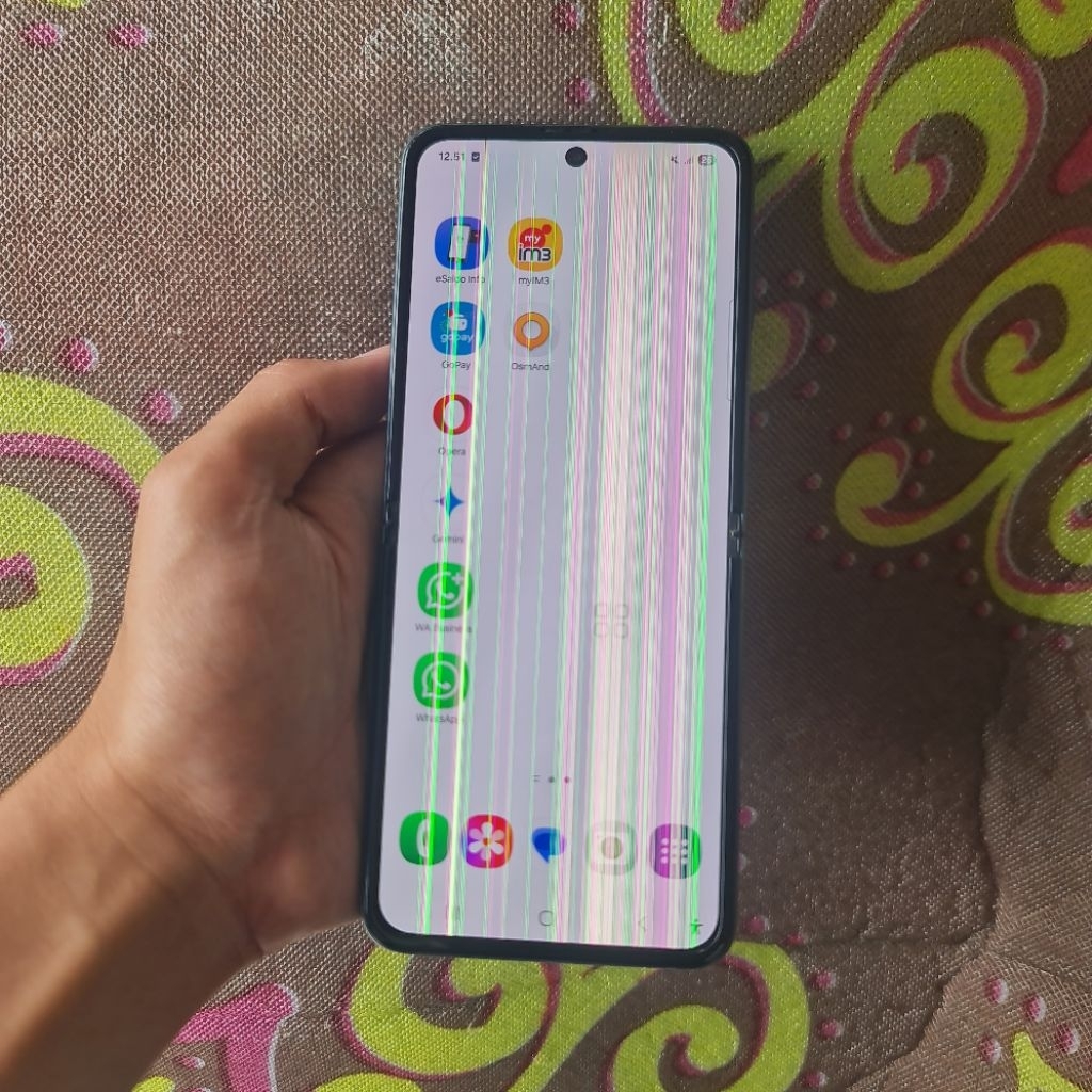 samsung z flip 3 minus lcd garis touchscreen normal