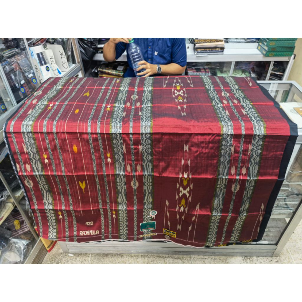 Sarung Raja Mulia 420 – Lembut & Elegan