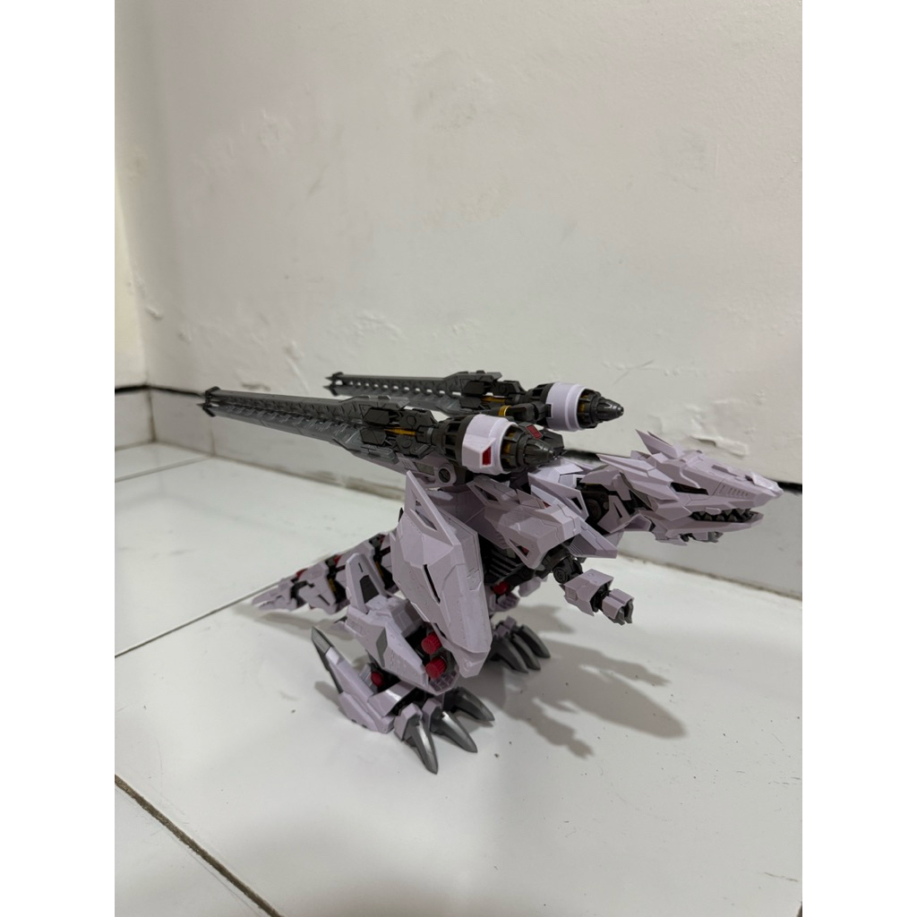 mainan robot hewan zoids berserk fuhrer dan death stinger sudah rakit