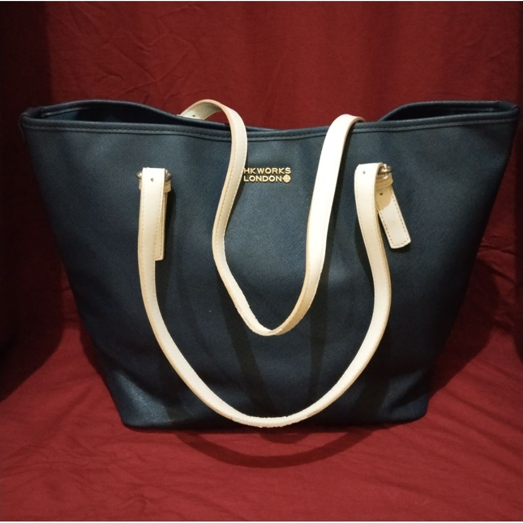 Tas Bahu Wanita Besar