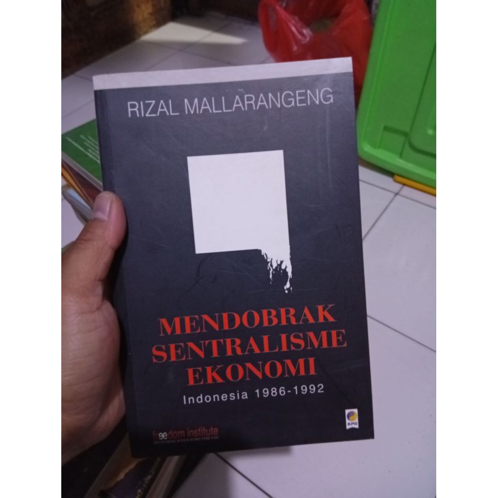 mendobrak sentralisme ekonomi bekas original
