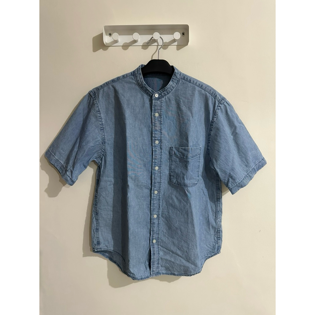 GU Japan Men's Chambray Denim Shirt - Kemeja Pria Kerah Shanghai / Grandad Collar Lengan Pendek - Bl