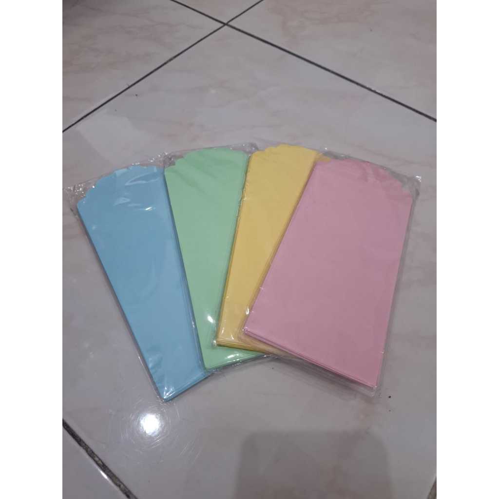 Amplop kertas warna warni
