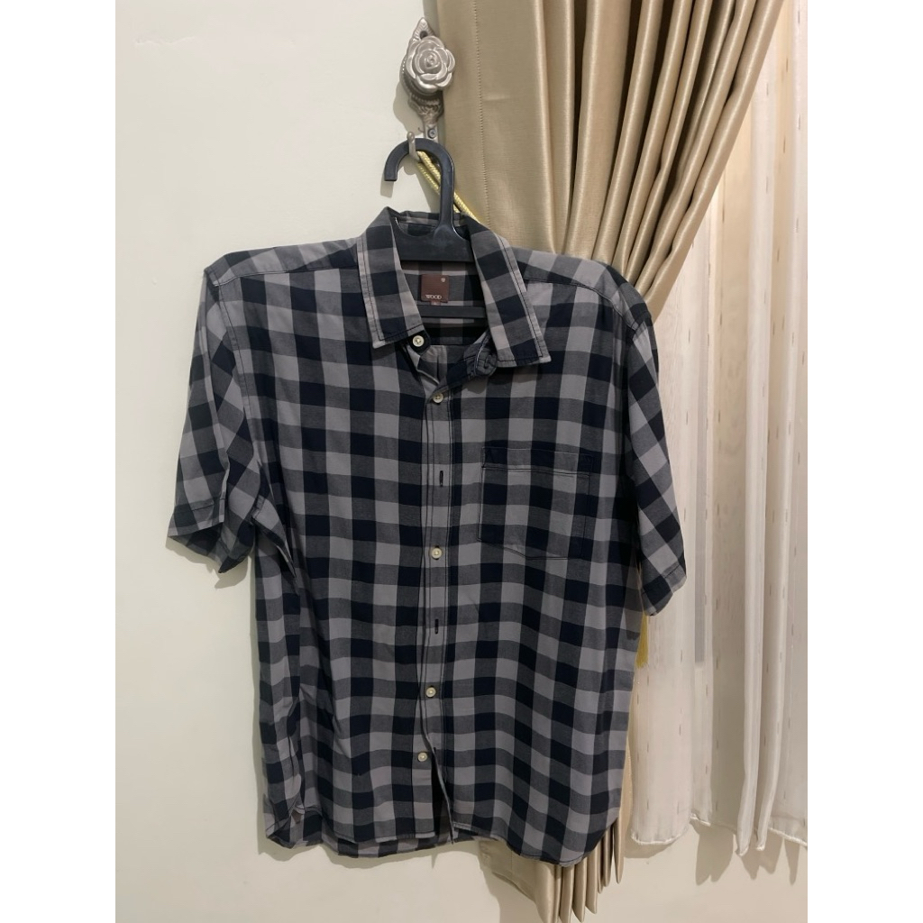 kemeja pria wood L