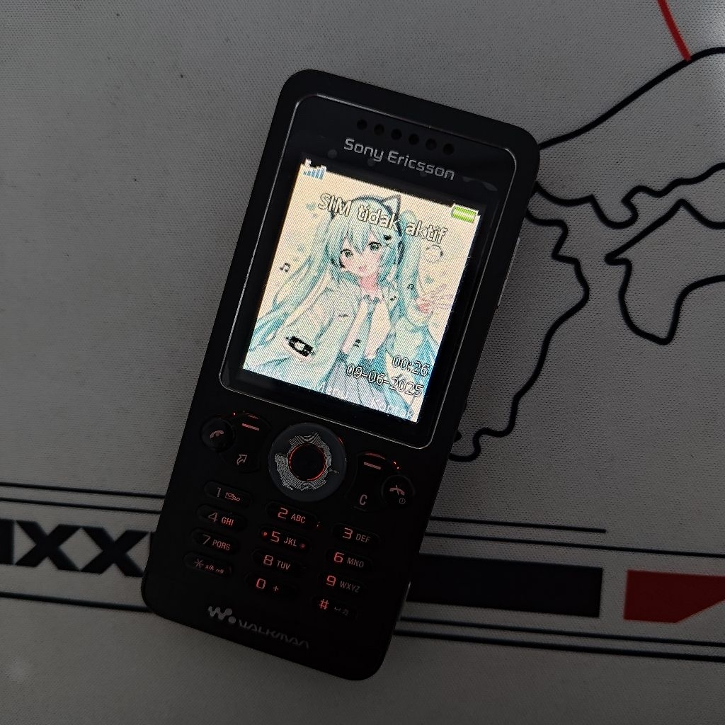 HP Sony Ericsson W302 soner walkman java