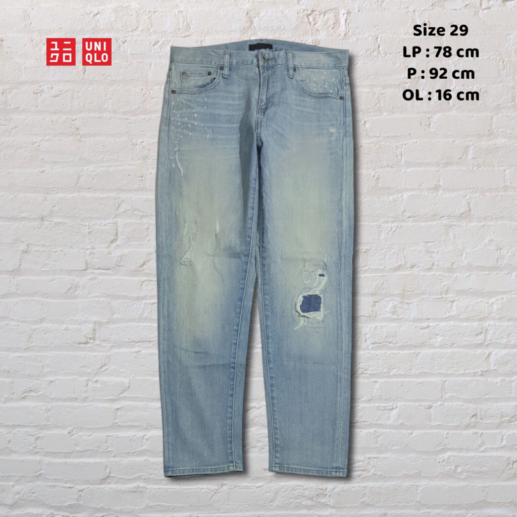 Size 29 Celana Panjang Jeans Uniqlo Light Blue Washed Fading Ripped Slim fit Original Second Prelove