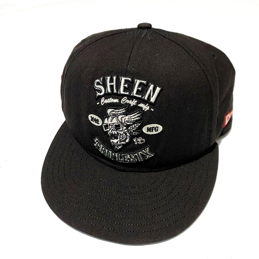 New Era x Sheen Triple Six Cap Hitam Size 7 5/8 Lingkar Kepala 61 cm