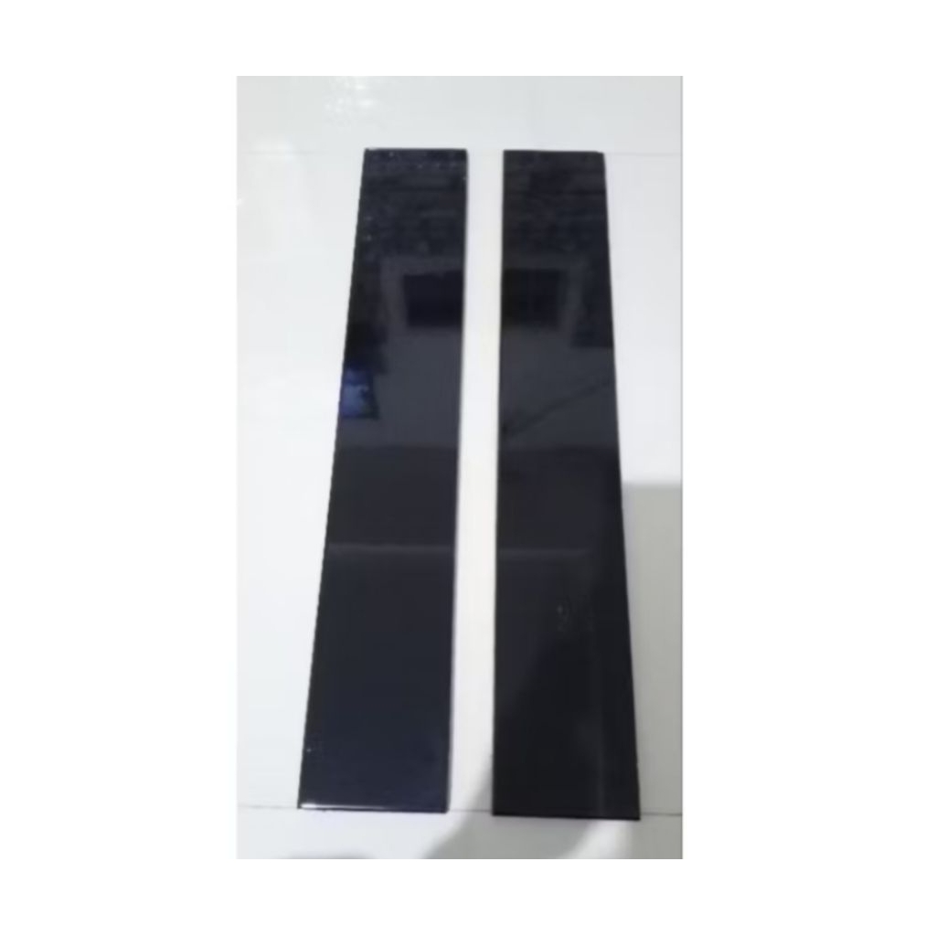 Lis/plin granit ukuran 15x60cm warna hitam, putih dan cream