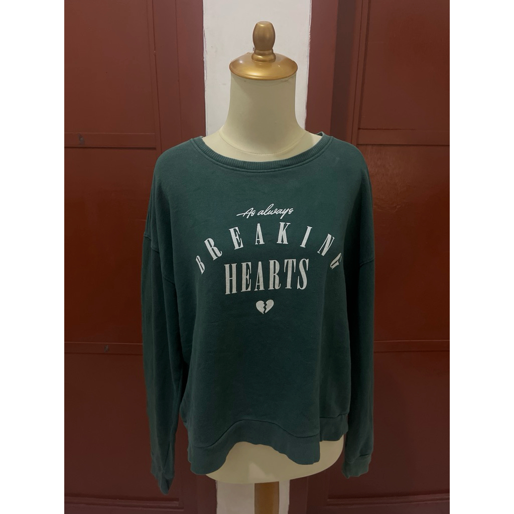 PRELOVED TERMURAH CN STRADIVARIUS OVERSIZE CROP PAKAIAN WANITA CREWNCEK