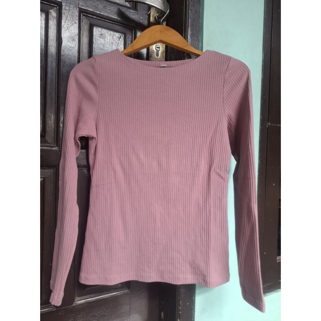 Kaos Uniqlo Rib Knit