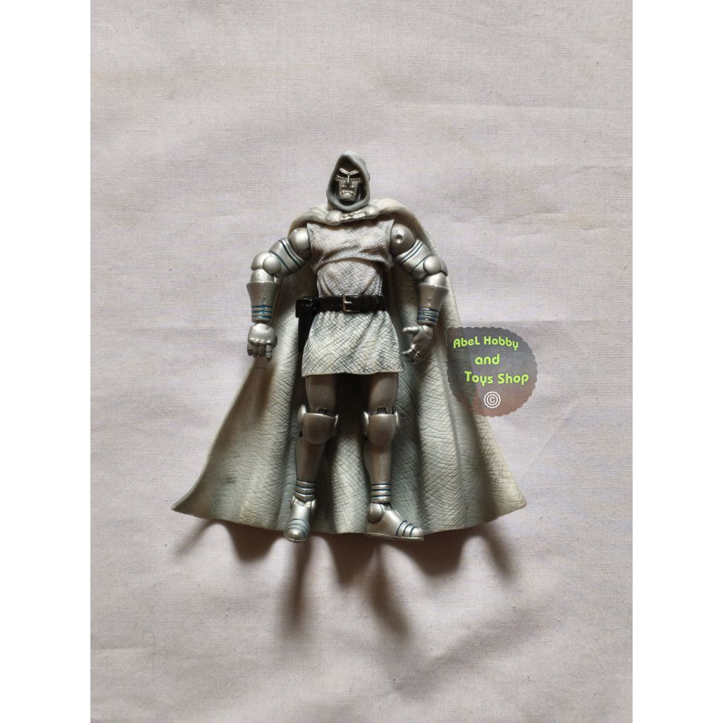 Marvel Universe Future Foundation Dr. Doom 1/18 3.75 Inch