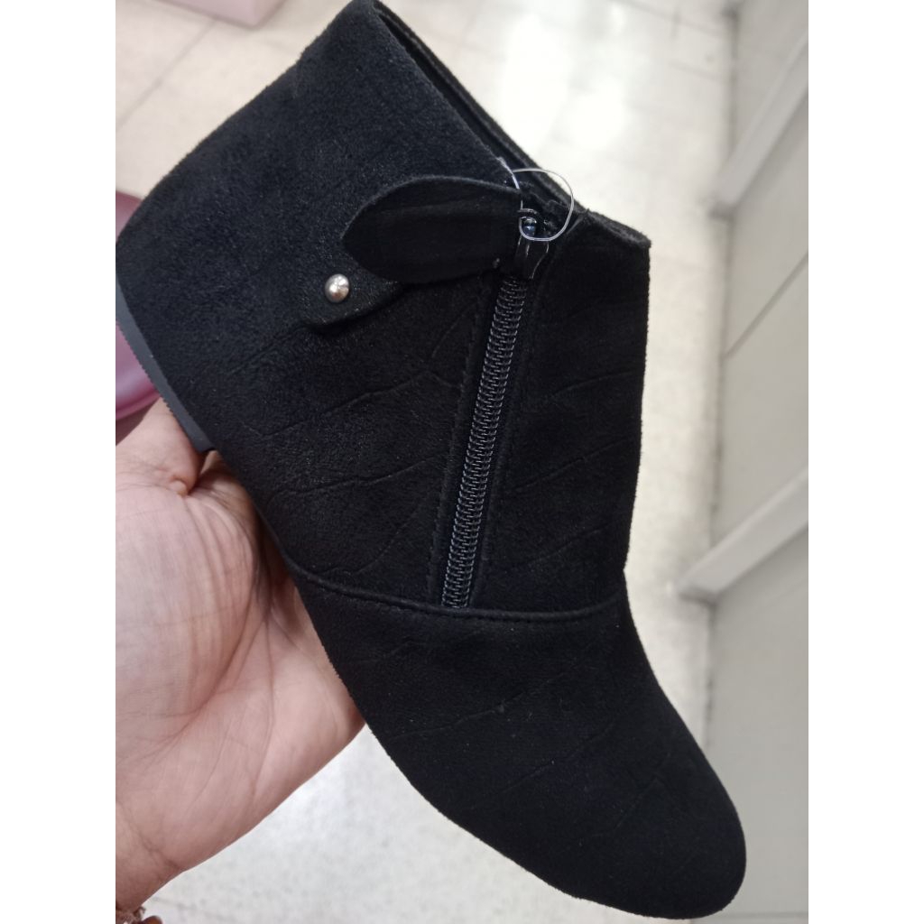 Sepatu Boots Wanita scorpion 618 Hitam 37-40