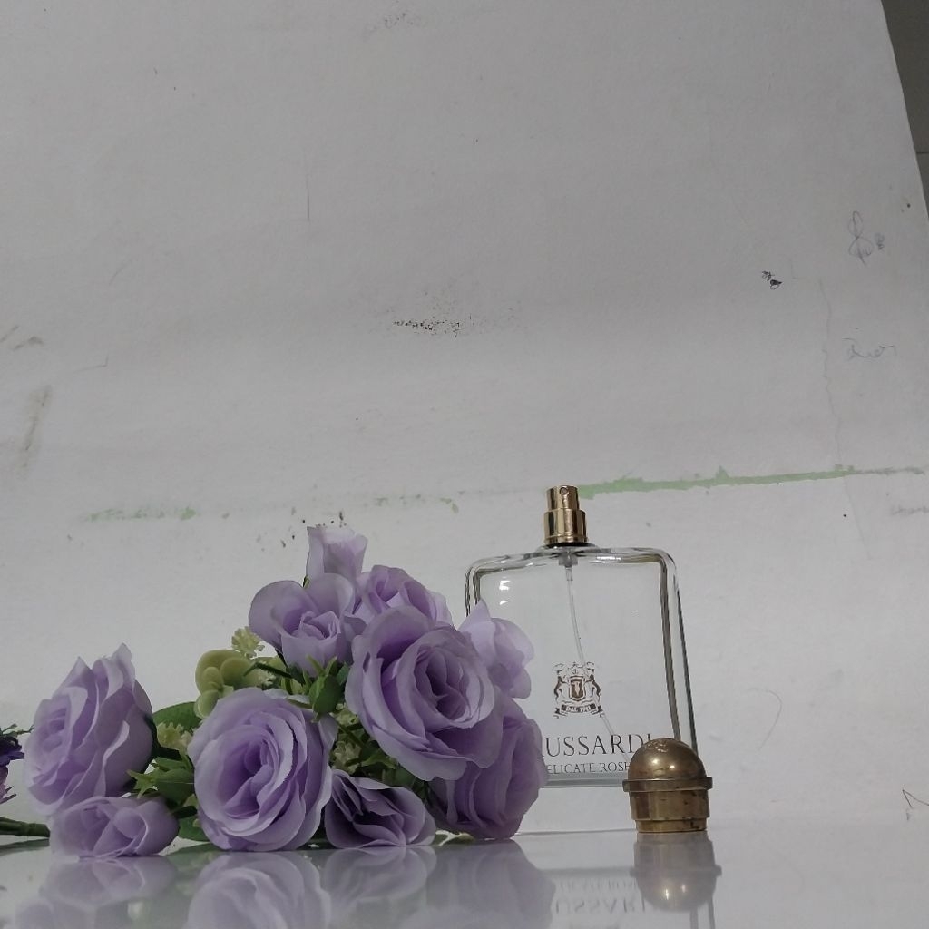 Trussardi botol bekas kosong parfum