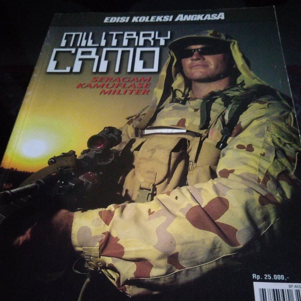 Majalah Angkasa edisi koleksi no.XXIX 2005 MILITARY CAMO