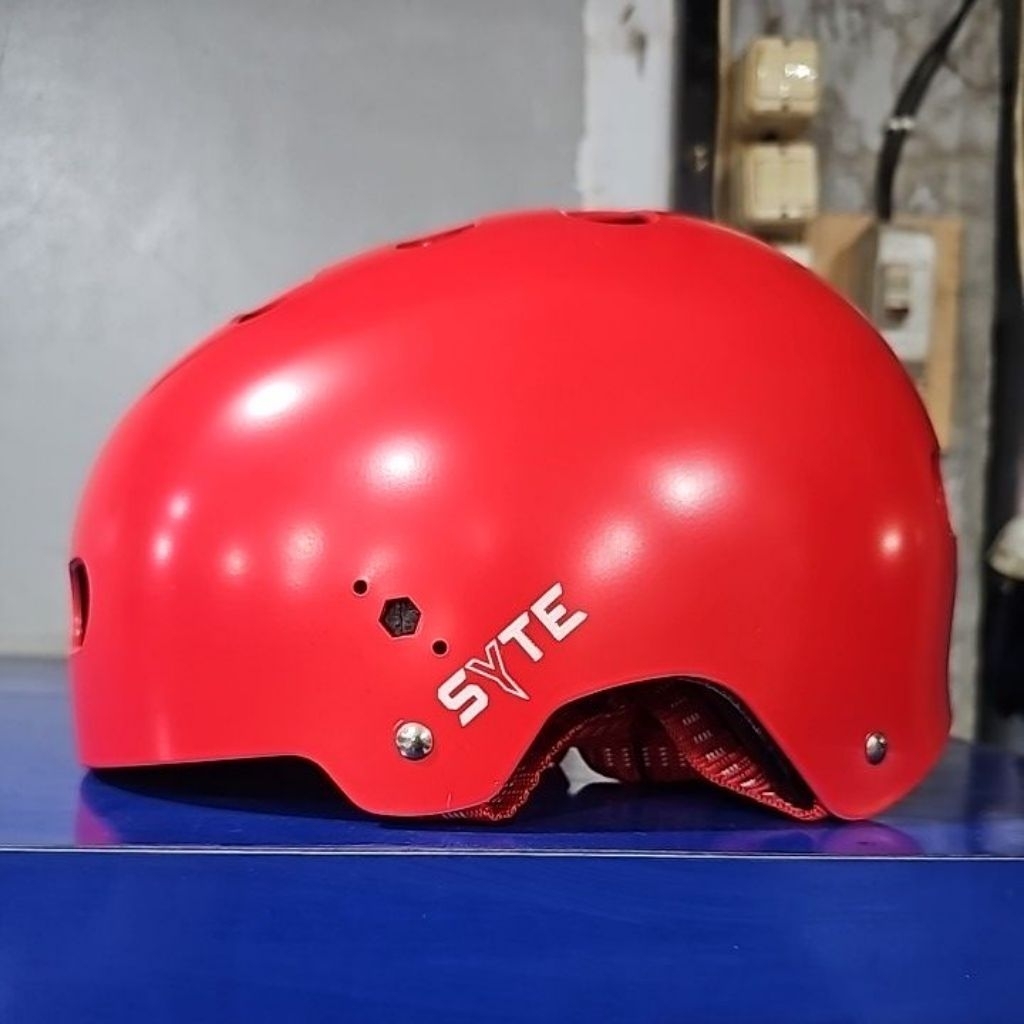 HELM SEPEDA SYTE