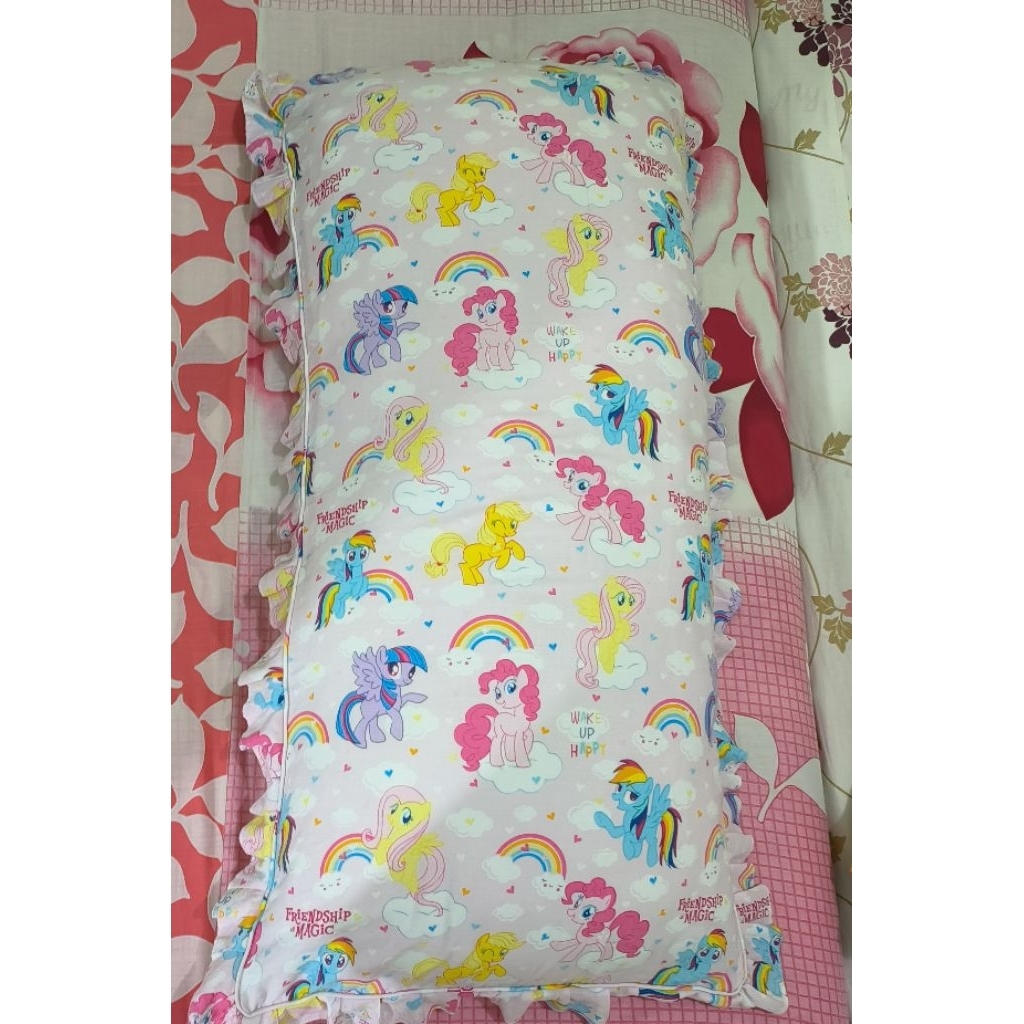 Bantal tidur panjang