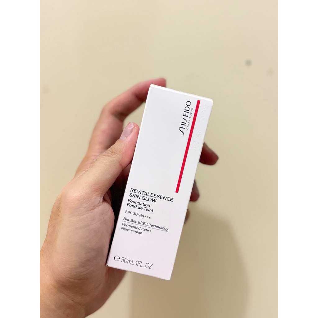 Shiseido Revitalessence Skin Glow Foundation