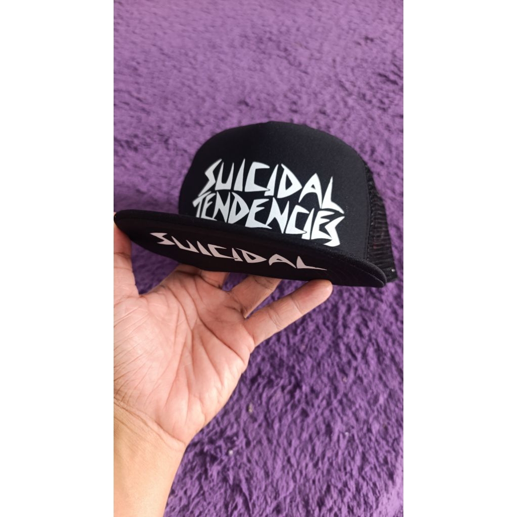 Topi Band SUICIDAL TENDENCIES