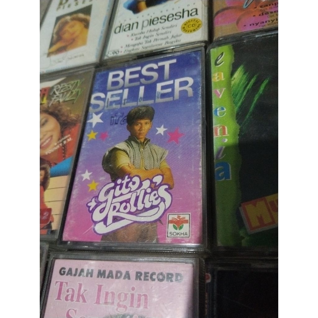 kaset pita gito rollies / best seller