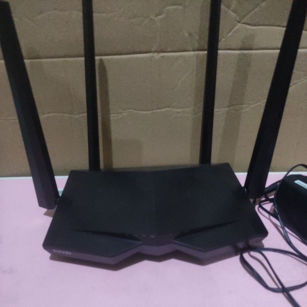TENDA AC 1200 smart dual band model: AC6