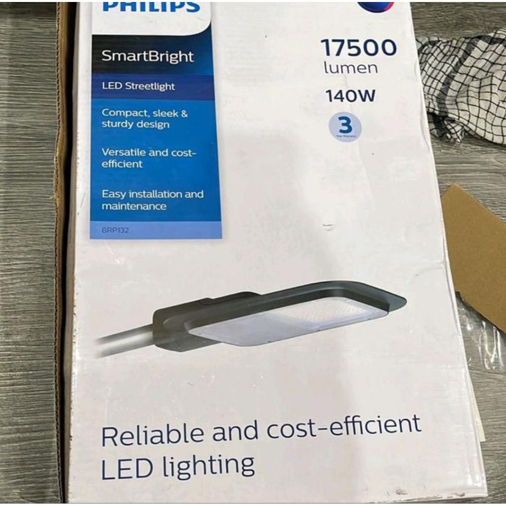 Lampu jalan Led Jalan PJU BRP132 LED175 140Watt 220-240V 3000K 4000K 6500K Philips