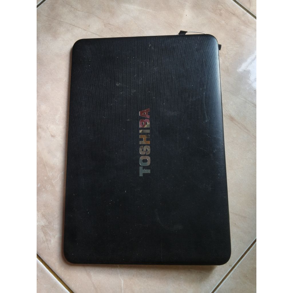 casing lcd + lcd laptop toshiba satelite C800d