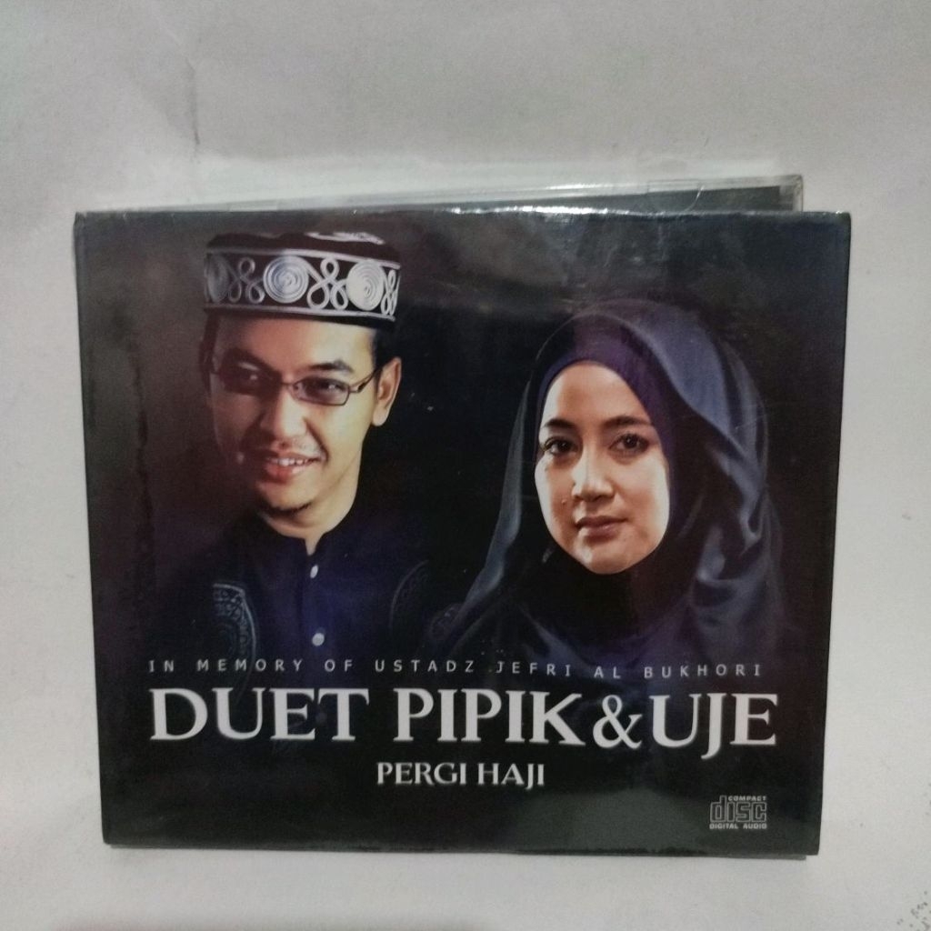 CD IN MEMORI OF USTAFZ JEFRI AL BUCHORI DUET PIPIK & UJE