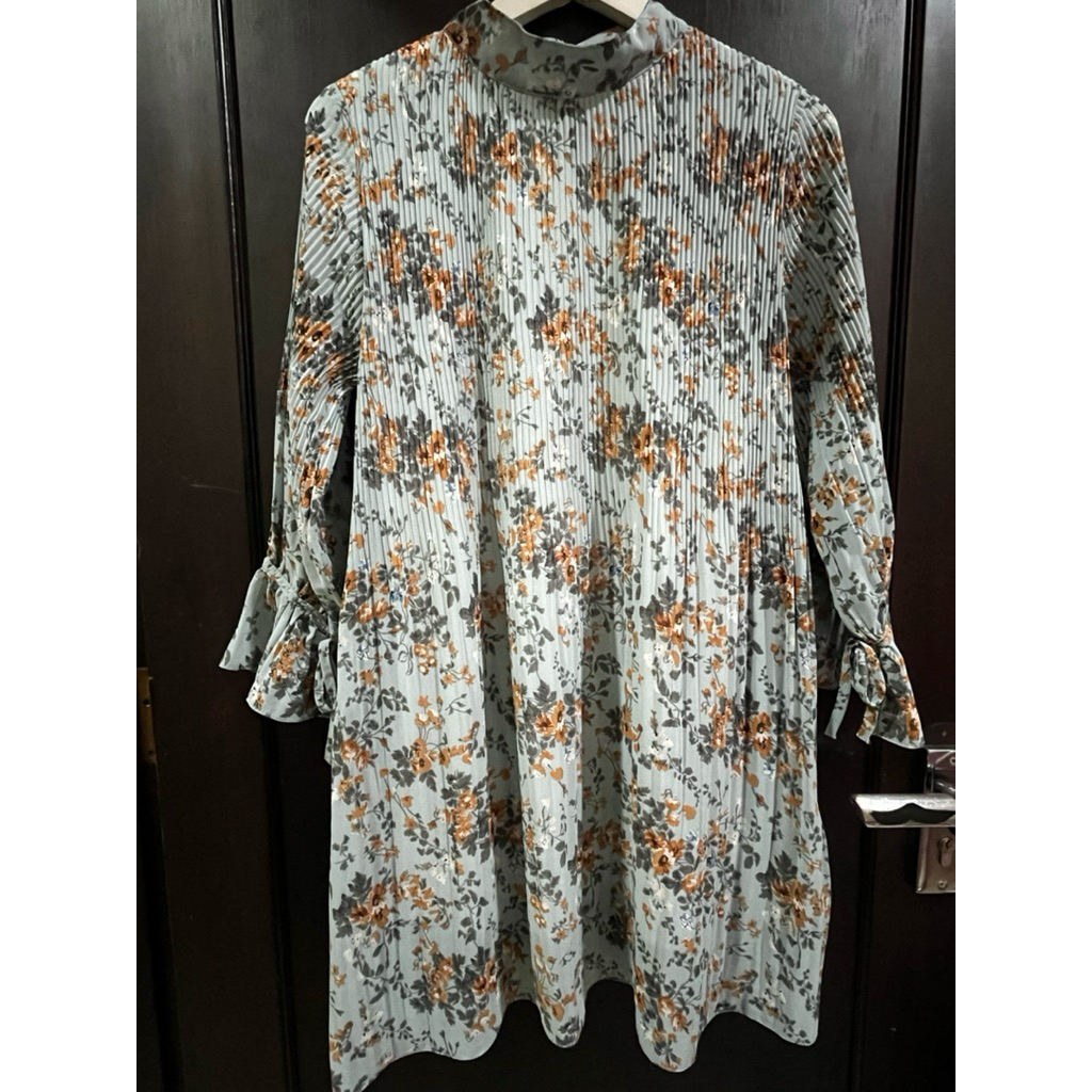 [Preloved] Tunik Plisket Motif Bunga | Atasan Wanita