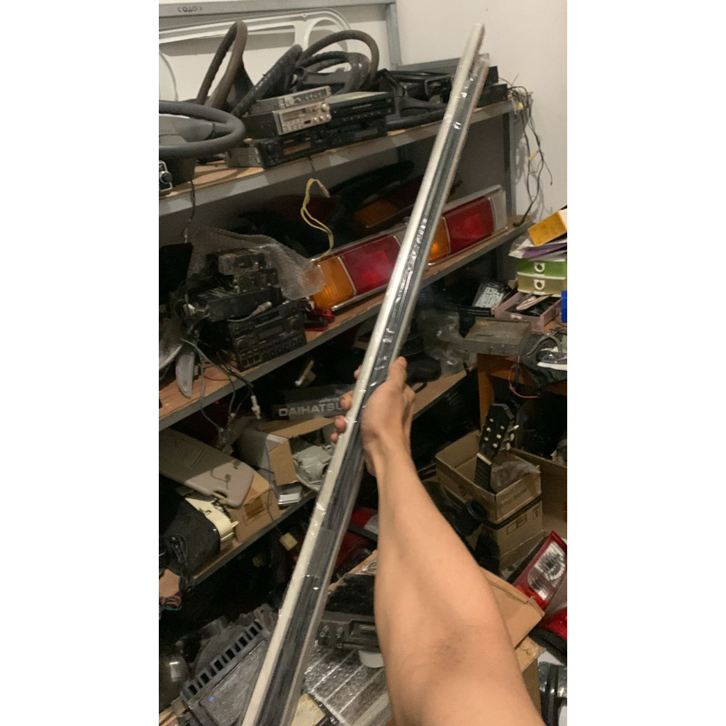 List pelipit kaca all new corolla