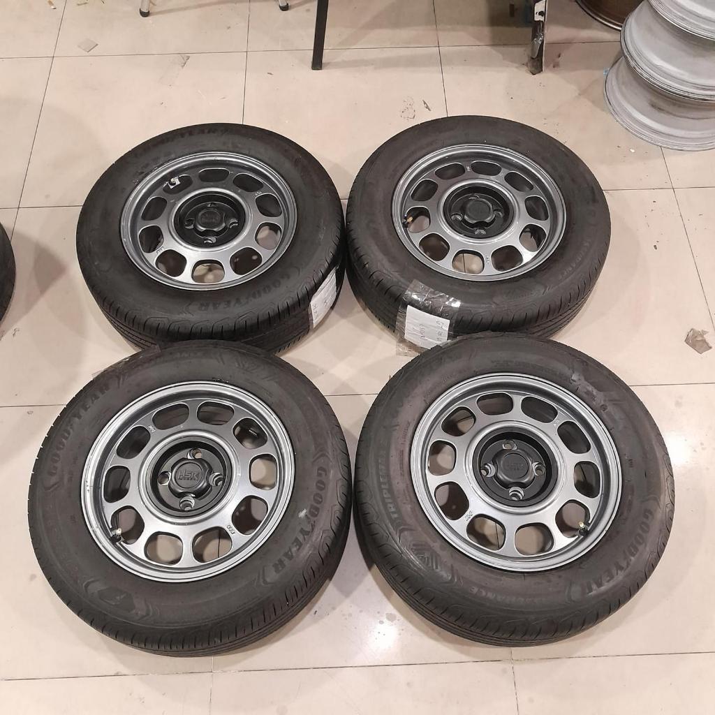 DI JUAL VELG MOBIL BEKAS HSR KLG RING 15 BUAT MOBILIO FREED JAZZ YARIS