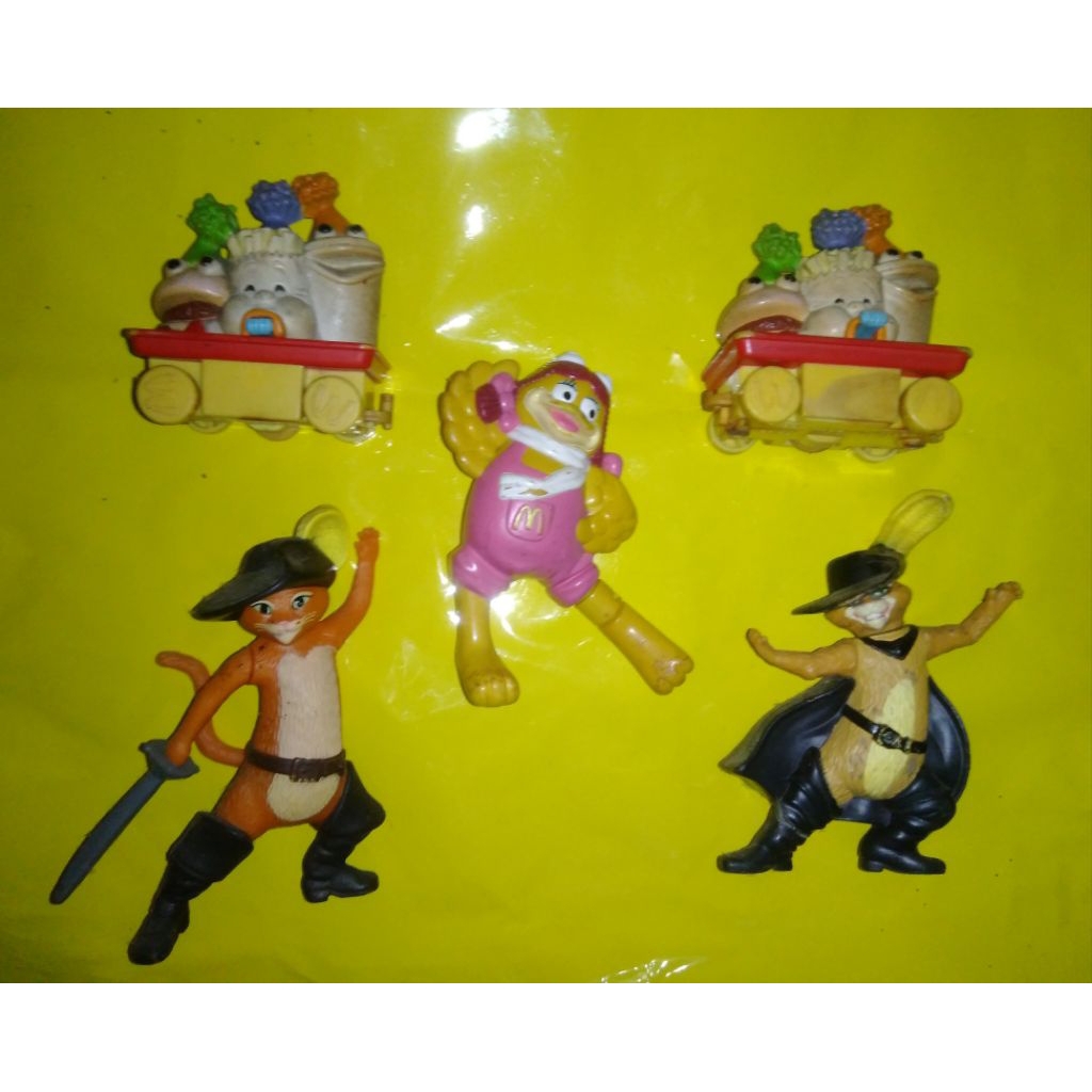 Figure take all MCD pussy boot shrek 2 pcs dan kereta mcd edisi aniversary 2 pcs & 1 maskot birdie m