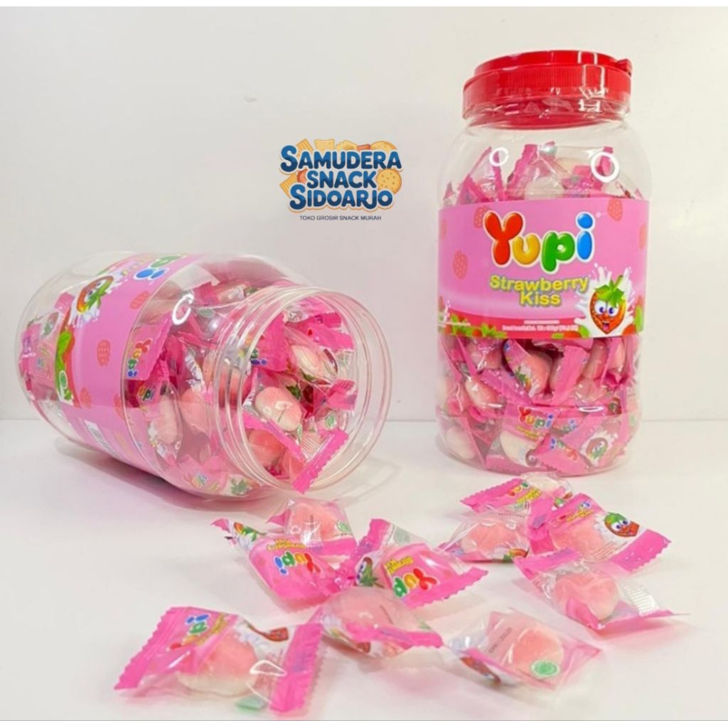 Permen Yupi Rasa Strawberry 300 gr/Permen viral lebaran