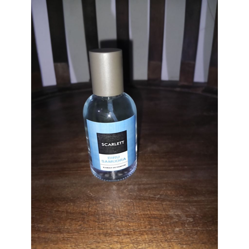 parfum  Scarlett biru samudra