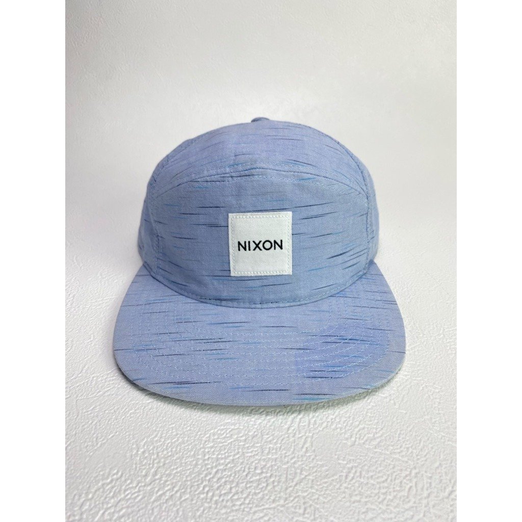 Topi nixon snapper print second