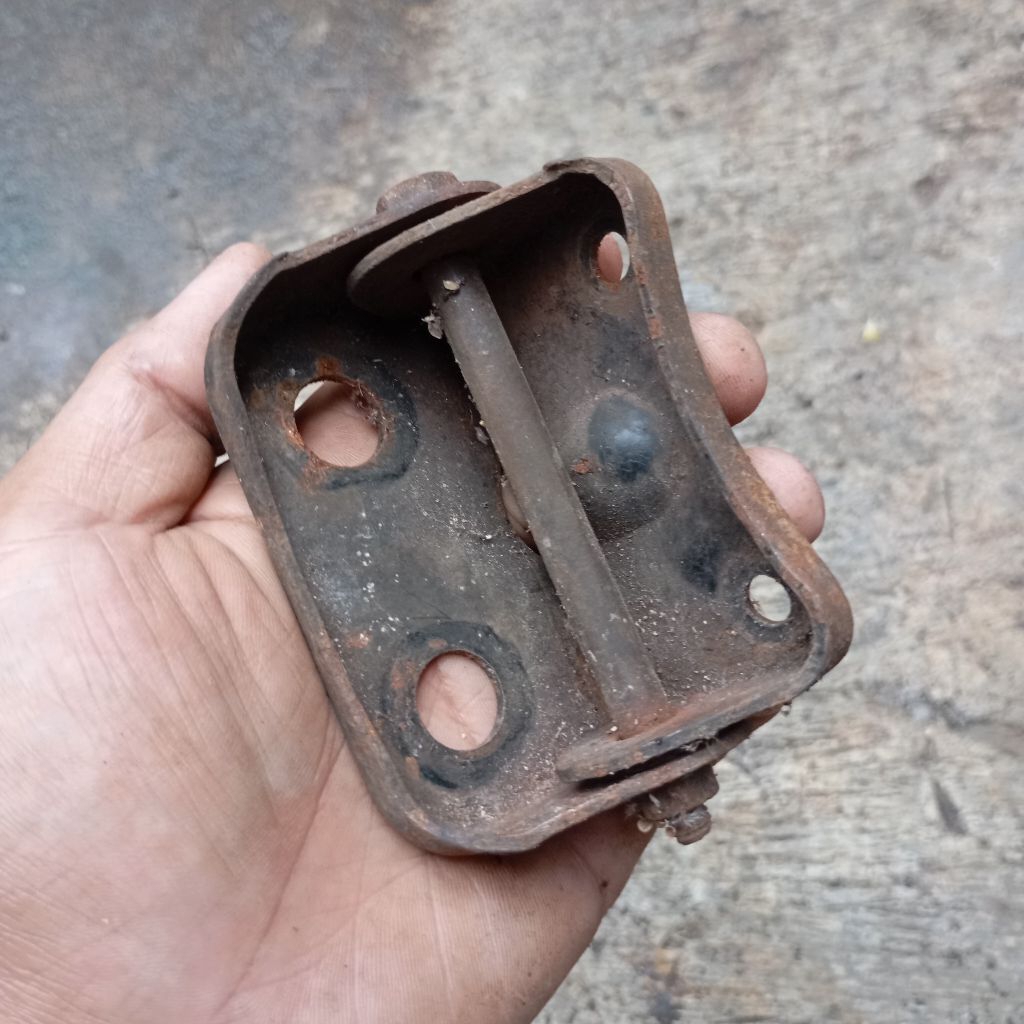 Engsel jok Supercub C700 C800 ori copotan engsel jok C700 ori engsel jok C800 ori copotan