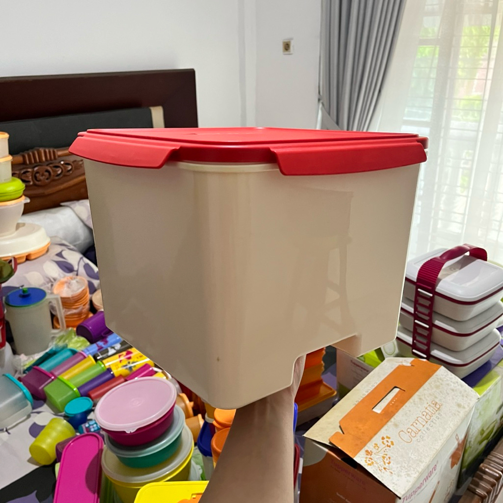 Preloved Tupperware Multi Keeper 12 L Serbaguna