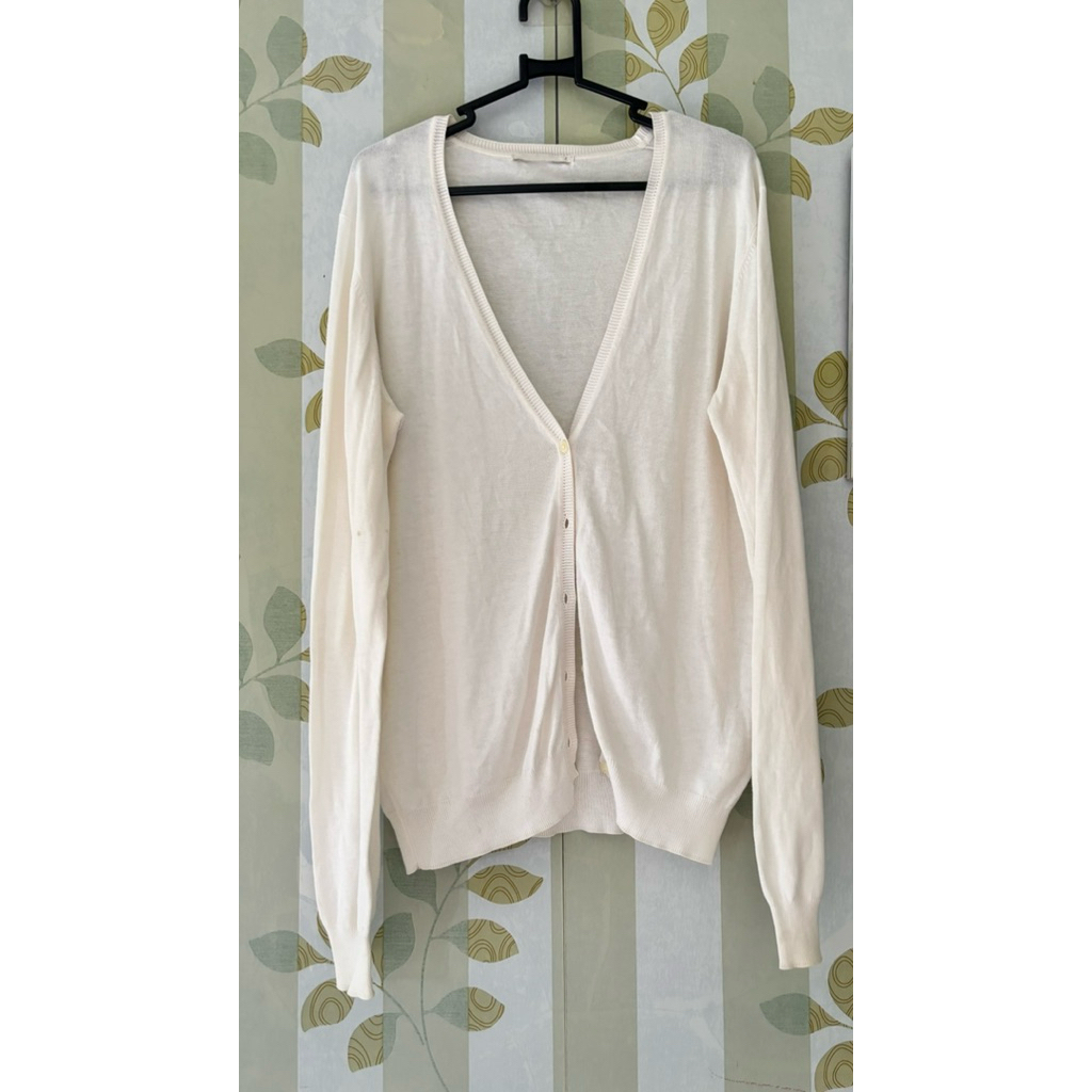 Preloved Cardigan Uniqlo Broken White