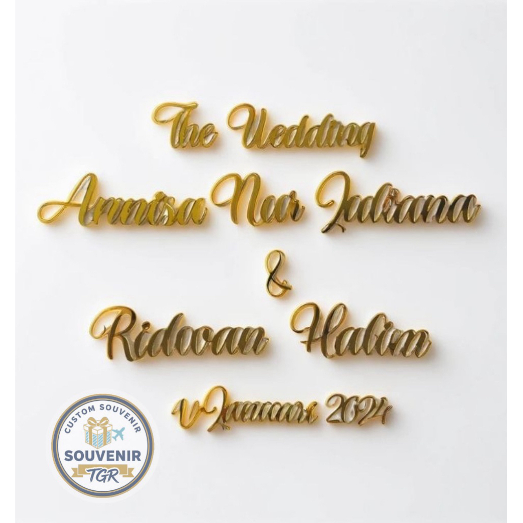 Sepasang Nama Akrilik Mirror Gold Cutting Letter Mirror Gold Chipboard Akrilik Dekorasi Mahar Rustic