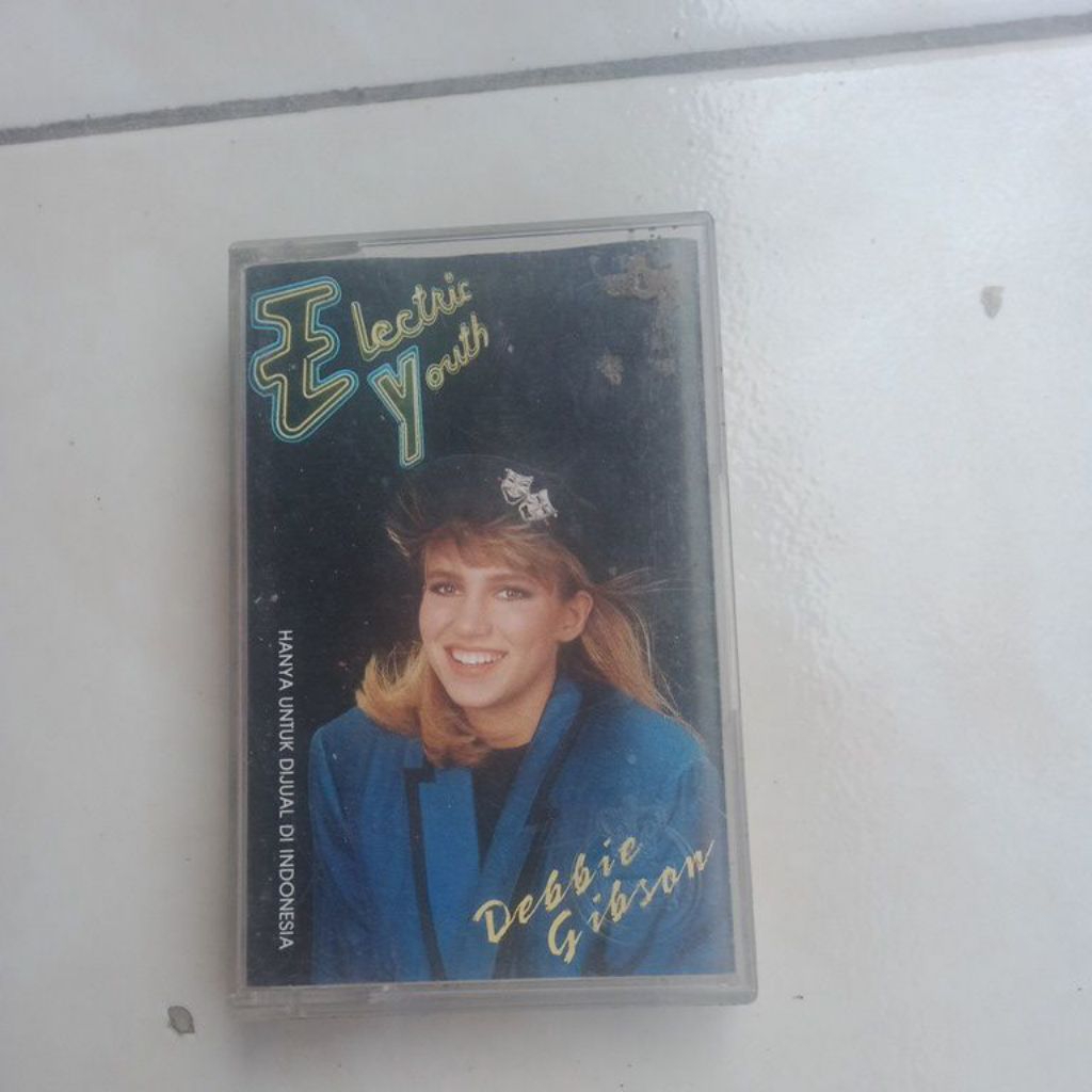 Kaset pita Debbie Gibson electric youth