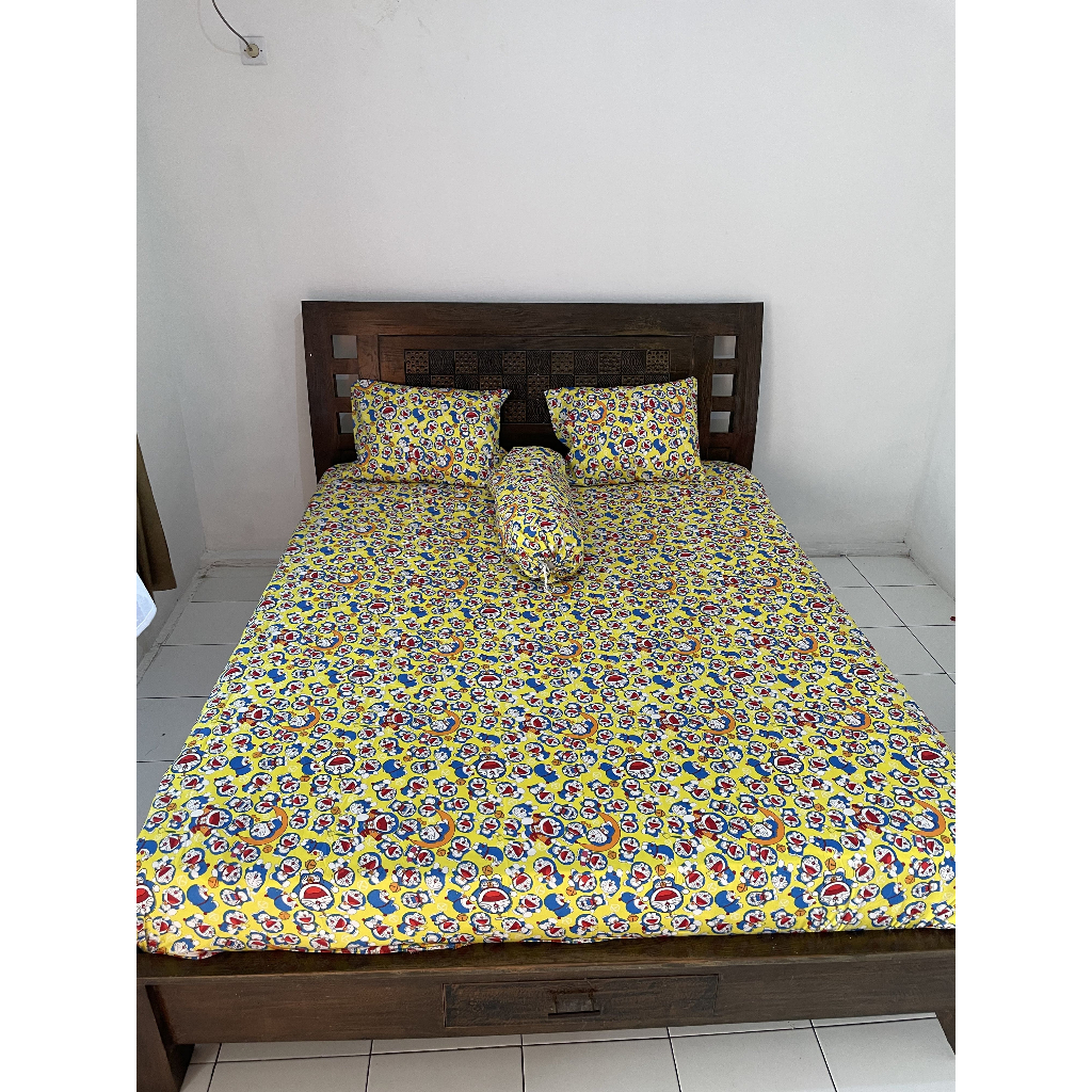 Sprei Motif Kartun Doraemon Warna Kuning