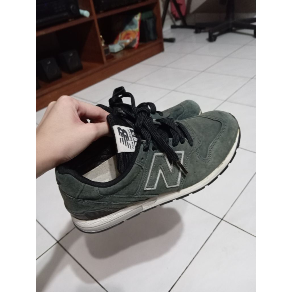 sepatu nb 996