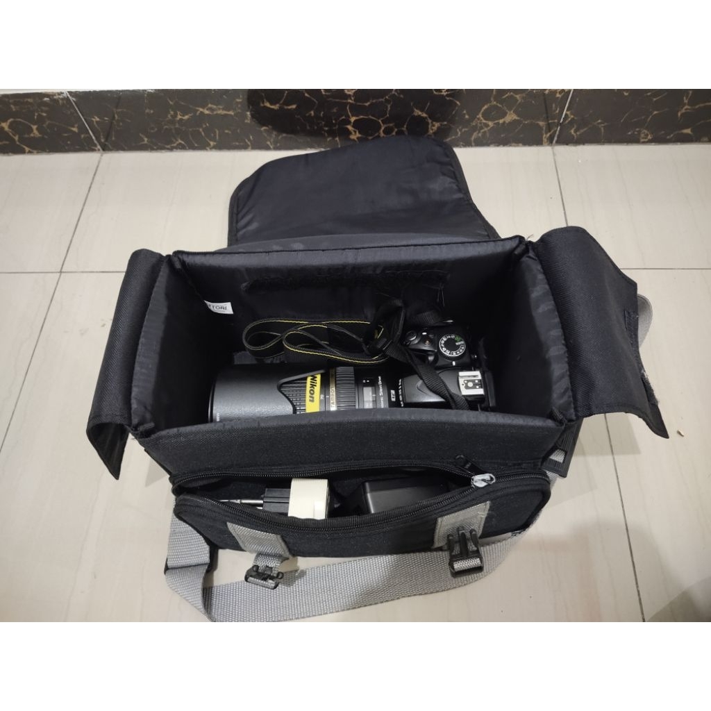 NIKON D3200 dengan Lensa Tele Sport, Tamron DI VC 70 300