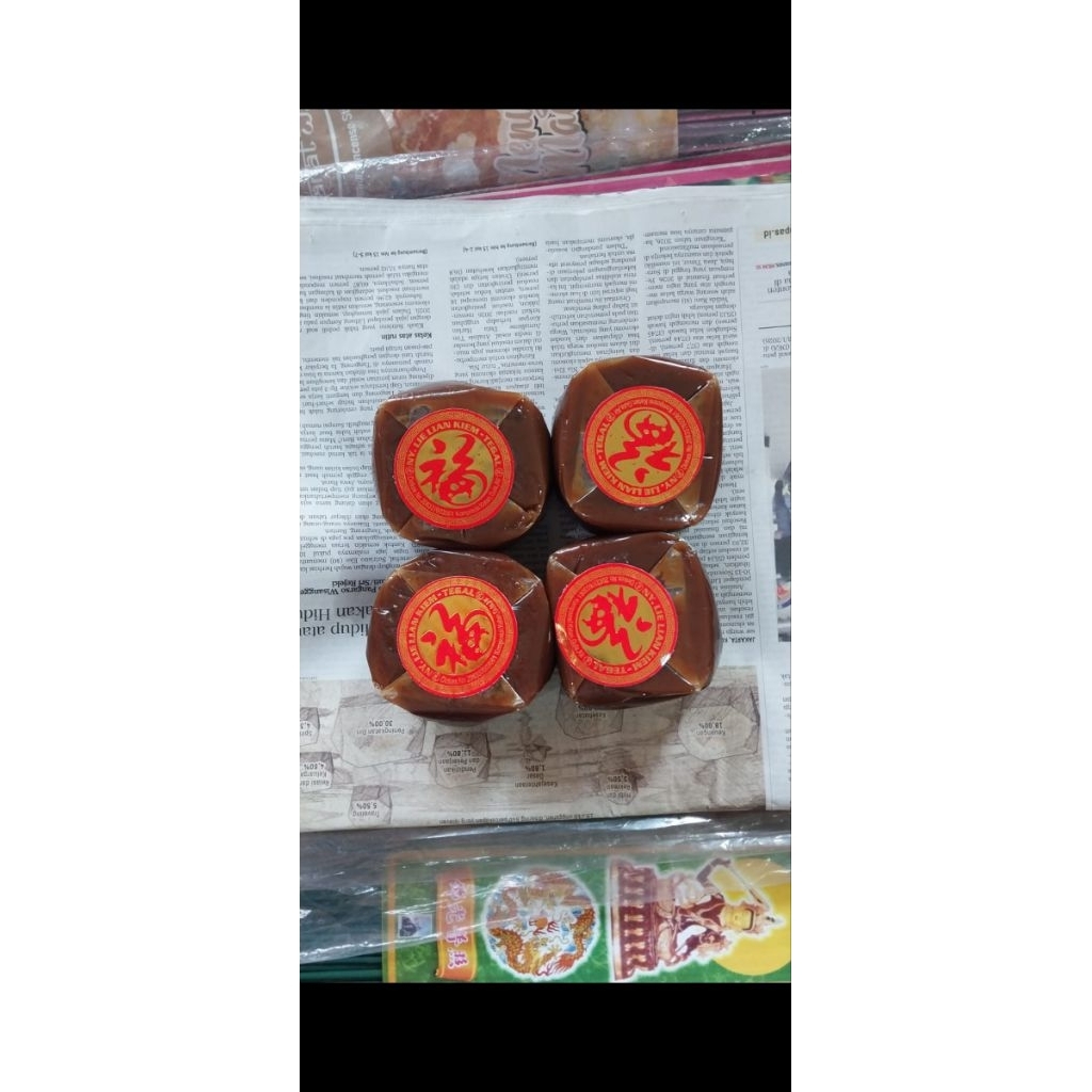 Kue Keranjang Tegal isi 2pcs (1/2 kg) 4pcs 1kg (No Box/Tanpa Box)